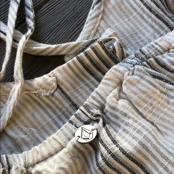 🌴🌼VOLCOM- WINDING ROADS DRESS🌼🌴 - Picture 8 of 8